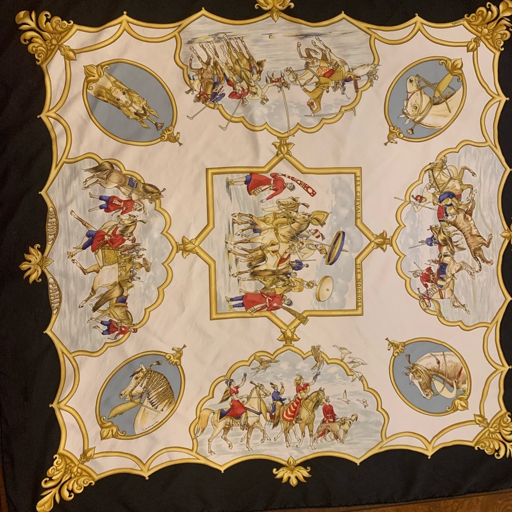 Vintage Hermès Silk scarf les Chevaux des Moghuls off white and black border.